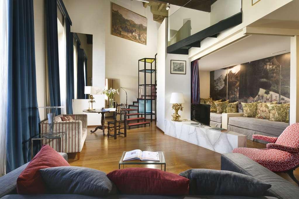 פירנצה Leone Blu Suites | Una Esperienze חדר תמונה